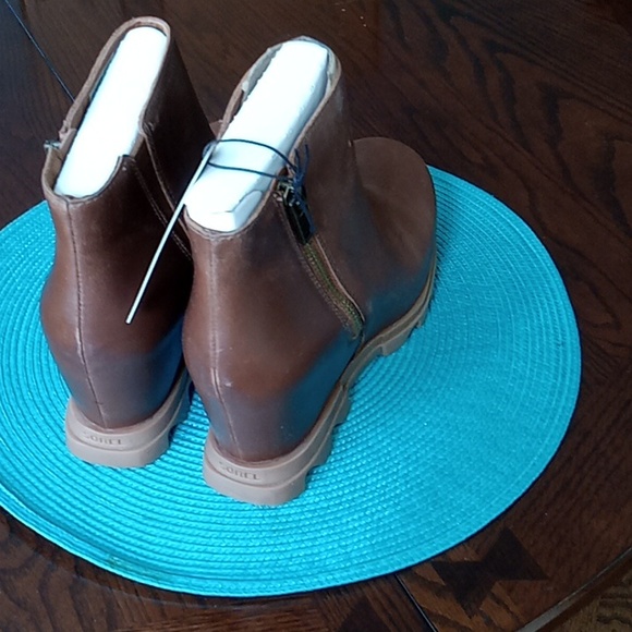 Sorel women's ankle boots-NEW - Picture 5 of 5